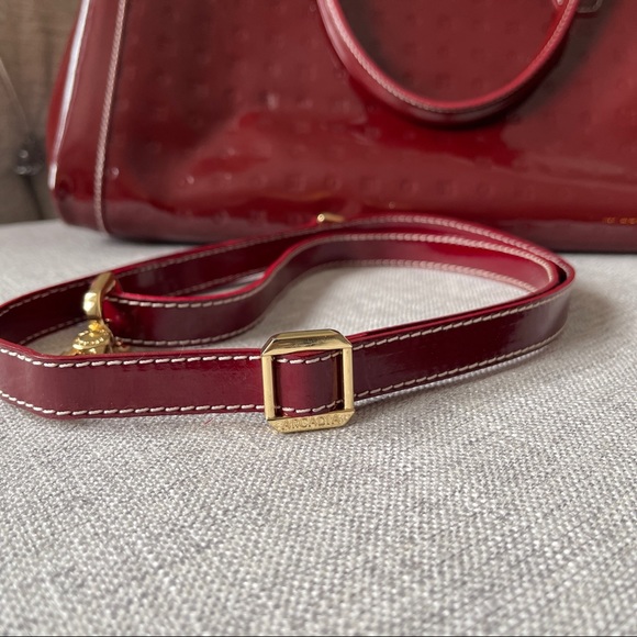 GORGEOUS ARCADIA PATENT LEATHER TOTE! - Picture 6 of 7